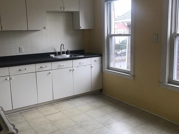 Large eat in kitchen