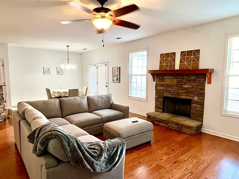 39 Camden Cir — Photo 13