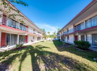 2924 Clark Rd APT 105, Sarasota, FL 34231
