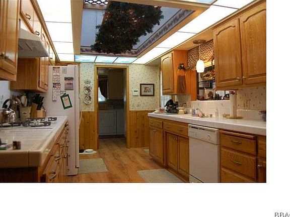 5th image of 870 Clubview Dr