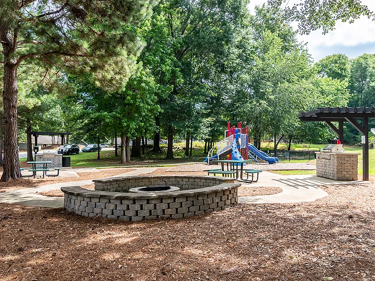 Serene at Creekstone — Photo 7