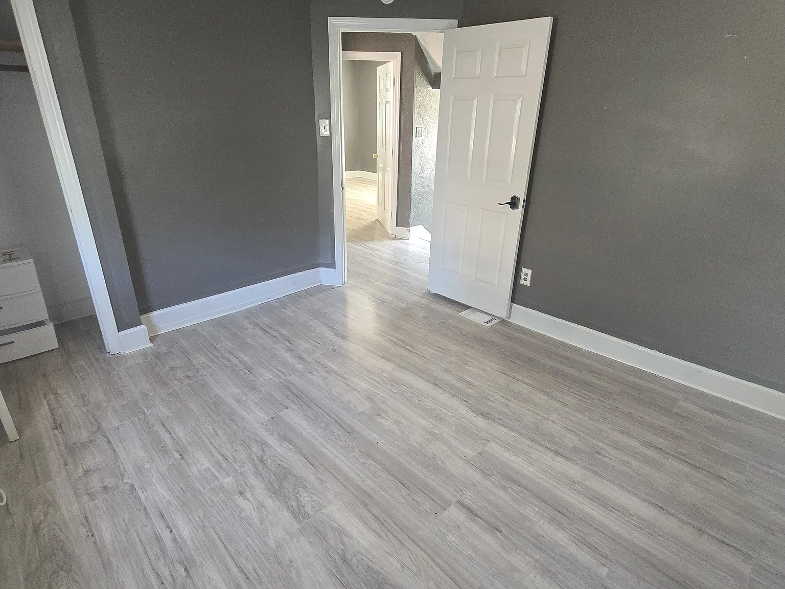 670 Willey St — Photo 4