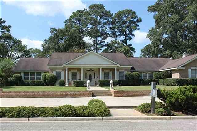 1st image of 925 Hunterwood Dr
