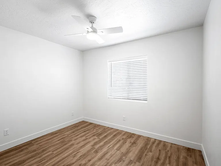 Unit Photo