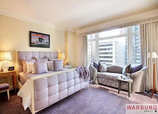 Sold by Warburg | media 12