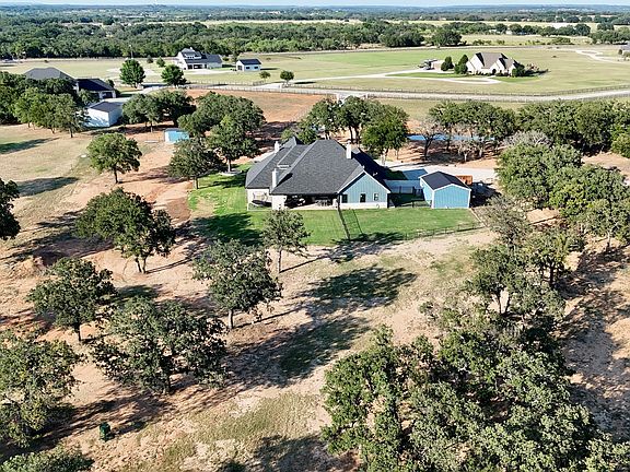 3rd image of 1526 Half Moon Cir