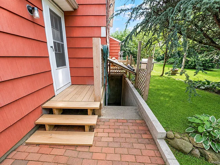 2 Berkeley Pl — Photo 28