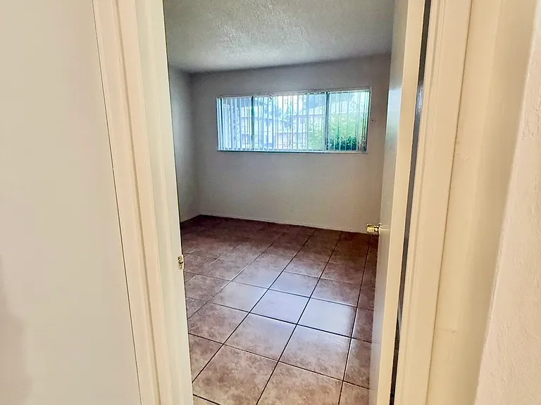 4479 La Cresta Way #1 — Photo 9
