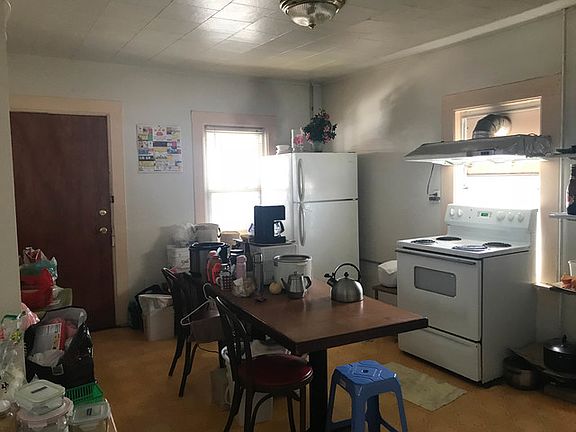4th image of 2849 S Quinn St