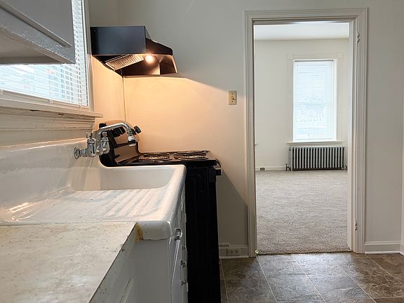 5th image of 19 W Main St Unit A