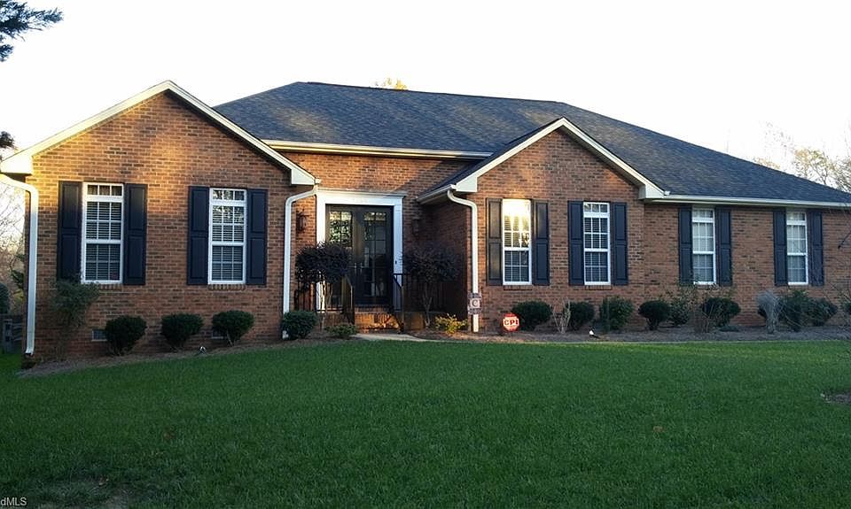 1st image of 7144 Blackmoor Rd