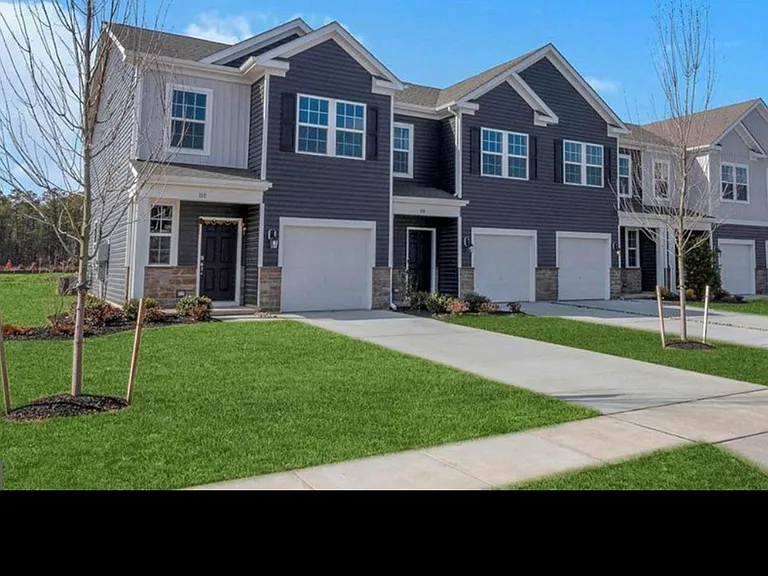173 Corolla Dr — Photo 1