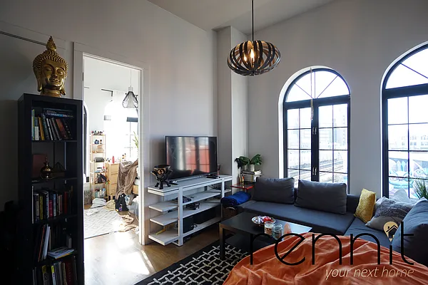 Rented by Rennit Inc. | media 19