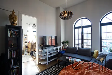 Rented by Rennit Inc.