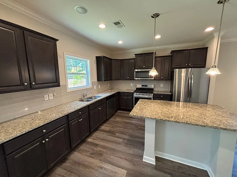 377 Baymont Dr — Photo 4