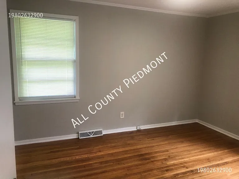 1925 Kennesaw Dr — Photo 9