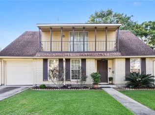 322 Brett Dr, Gretna, LA 70056