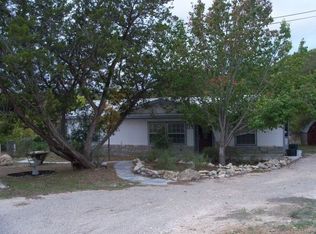 114 White Oak Rd, Kerrville, TX 78028