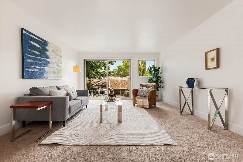 3rd image of 8503 Bowdoin Way #201