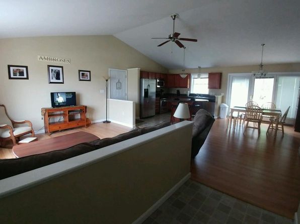 19 Curran Way