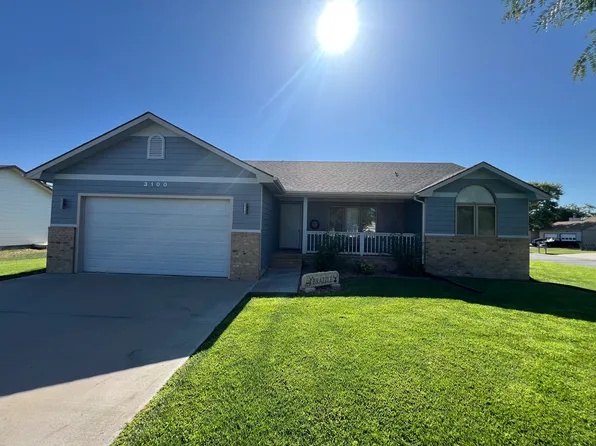 3100 Cervantes Rd, Dodge City, KS 67801