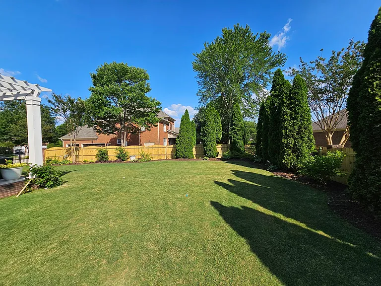 3002 Brook Park Dr SE — Photo 6