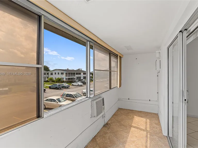 237 Camden E #237-J — Photo 10