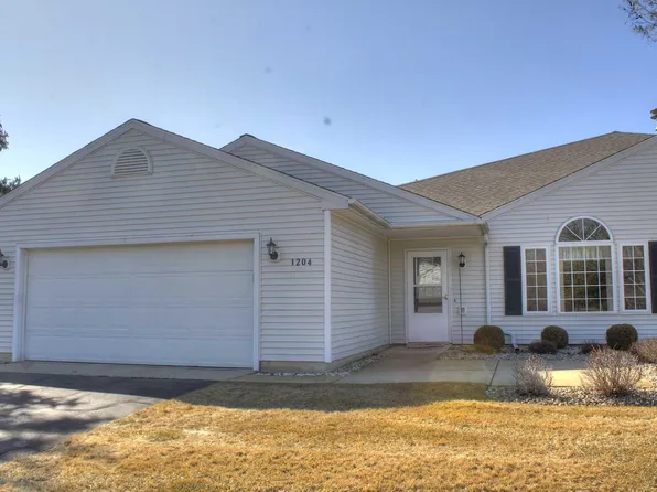 1204 Carriage Dr, Tecumseh, MI 49286