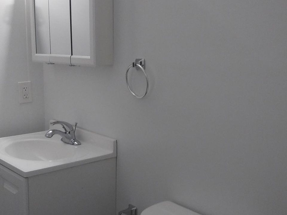 1st image of 19 Kuhlthau Ave APT 10