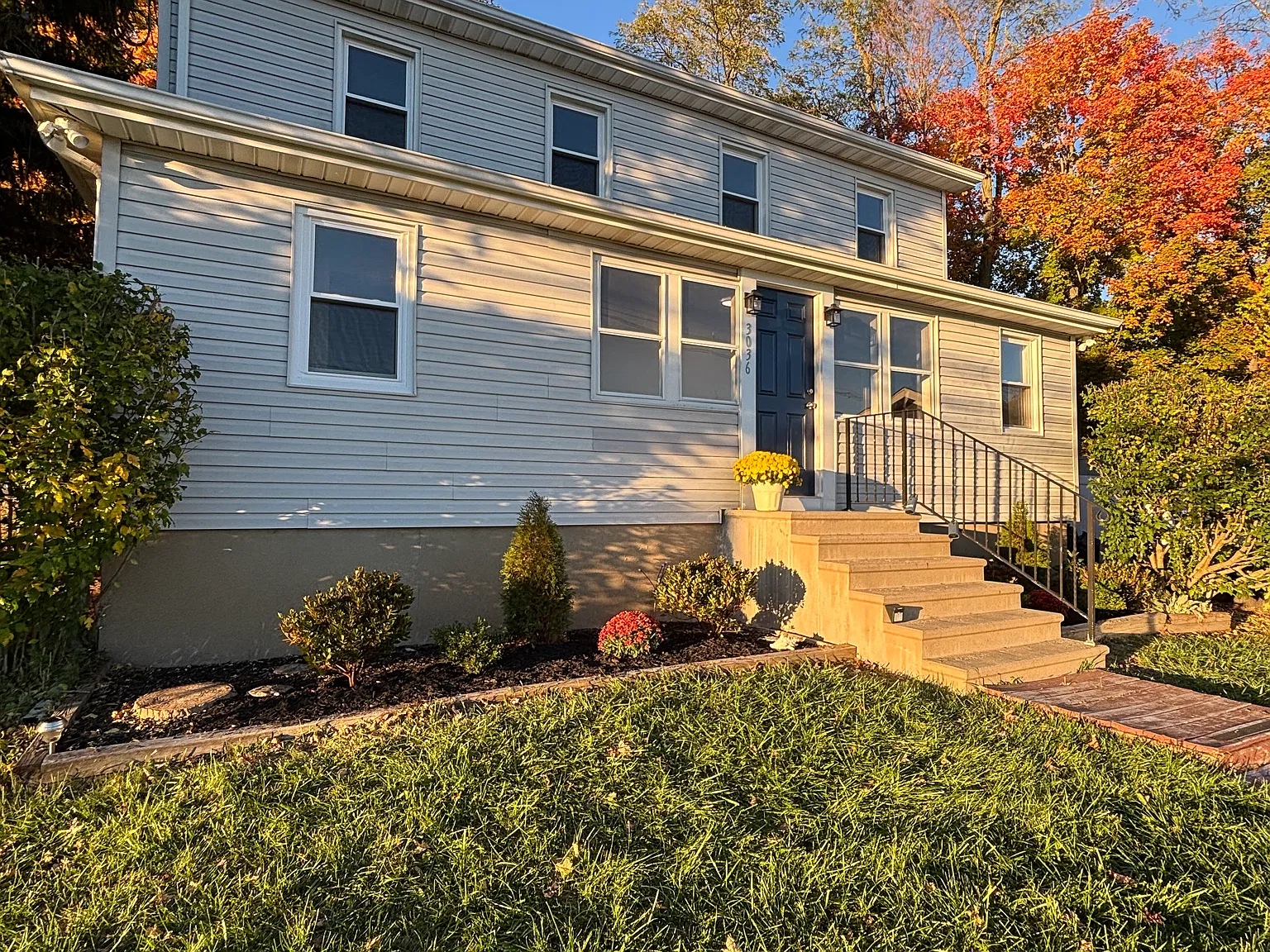 2 bed, 900 sqft, $2,250 — Photo 1