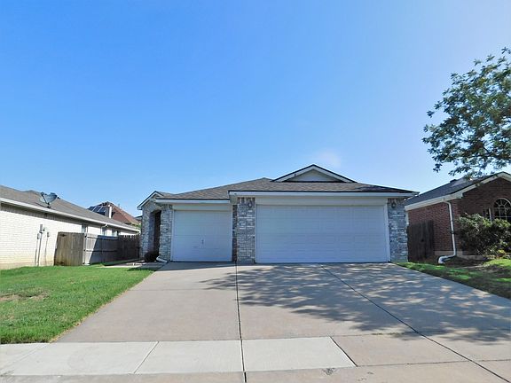 3rd image of 1079 Port Boliver Dr