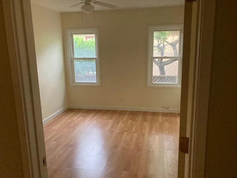 210 Wilton Ave — Photo 7