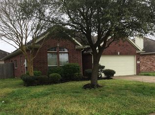 4922 Chase More Dr, Bacliff, TX 77518