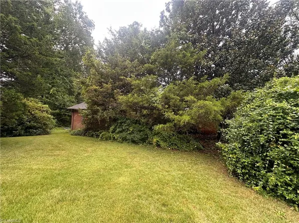 5205 Grandover Pkwy, Greensboro, NC 27407