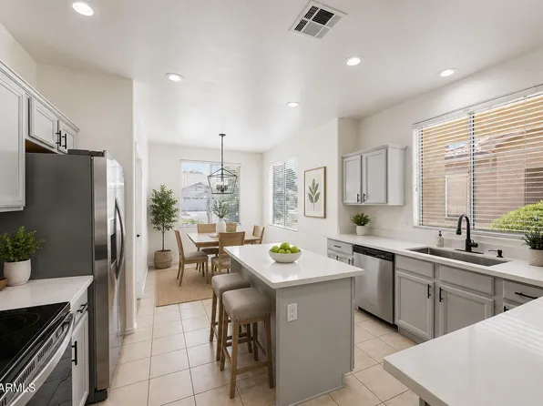 1332 W THOMPSON Way, Chandler, AZ 85286