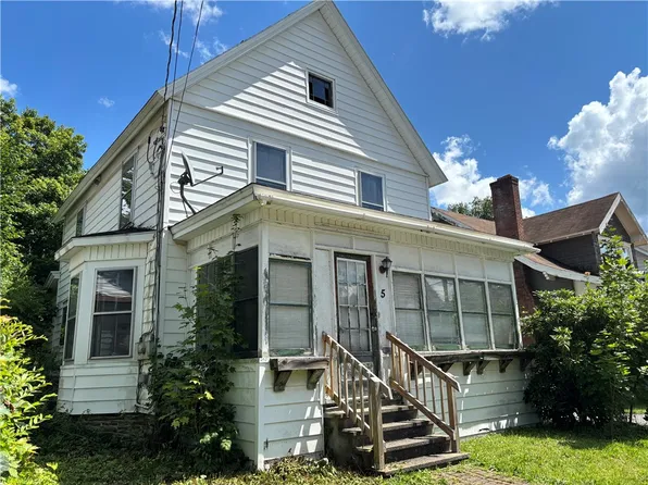 5 8th St, Oneonta, NY 13820