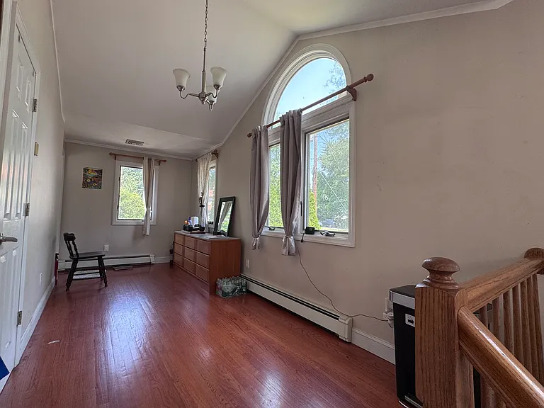 105 Prospect St — Photo 8