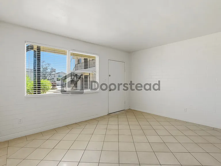 4026 Logan Ave — Photo 7