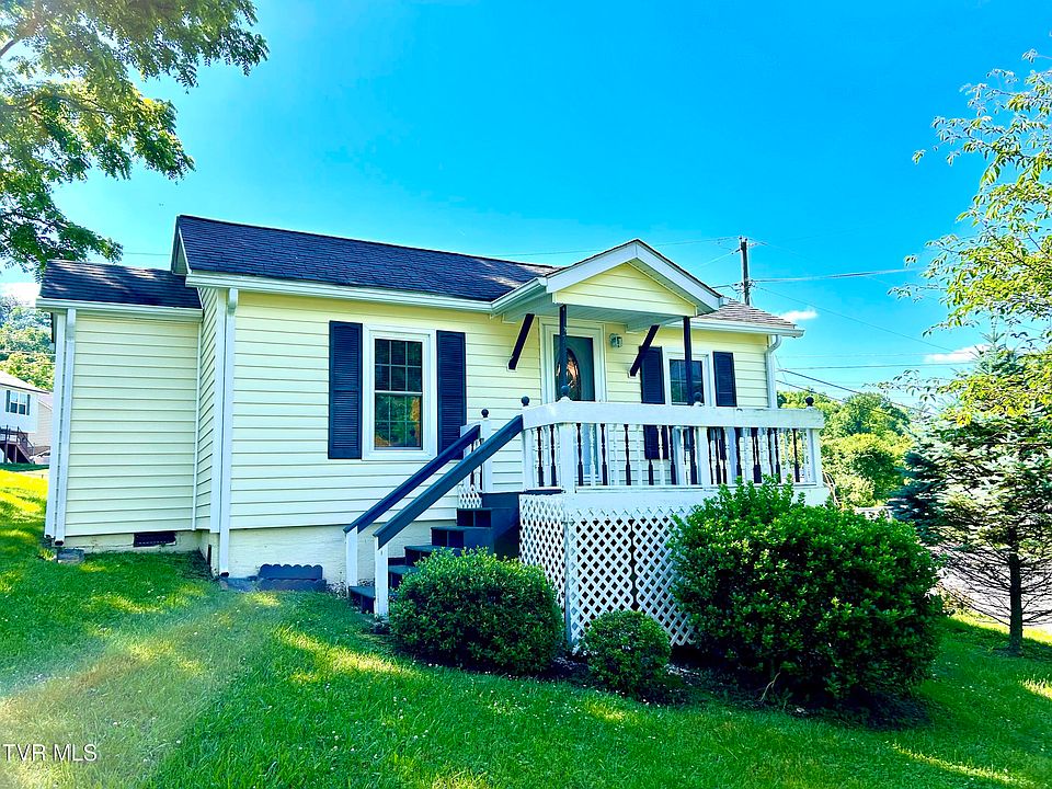 1st image of 3401 Thornton Dr