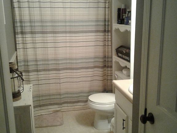 2nd image of 1437 E Louise Dr