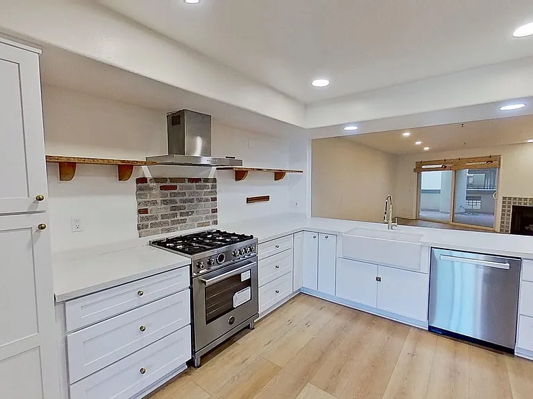 200 Pacific Coast Hwy #216 — Photo 4
