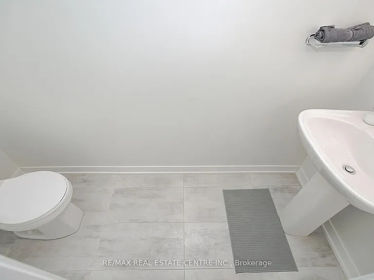 3556 Colonial Dr #4 — Photo 16