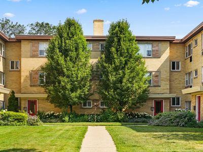 2117 Howard St APT 2D, Evanston, IL, 60202