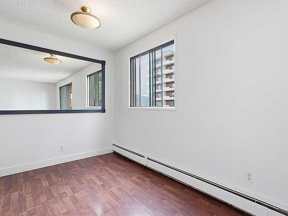 4th image of 2734 S 17th Ave SW #202