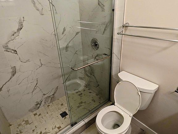 5th image of 3009 Kaiser Dr Unit F