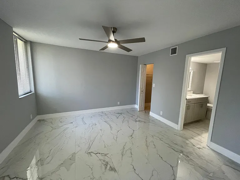 9509 SW 1st Ct — Photo 9