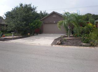 170 Whistlers Cove Rd, Rockport, TX 78382