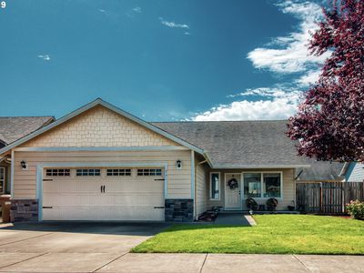 241 E B St, Halsey, OR, 97348