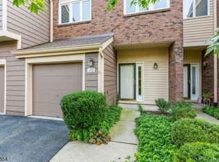 123 Hempstead Ct, Madison, NJ 07940