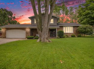 17822 Darden Rd, South Bend, IN 46635